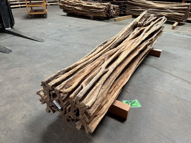 Brasiletta Log #275 Live Edge