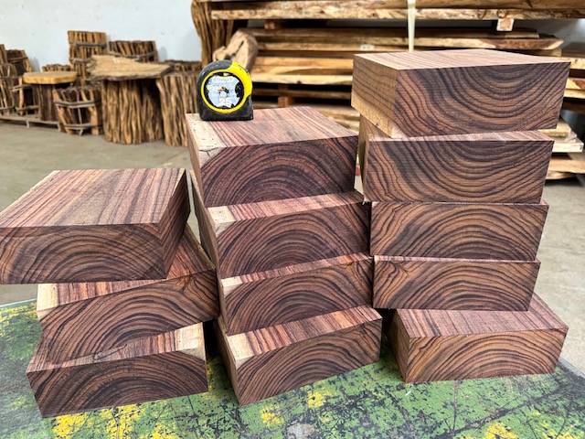 3" x 7.75" x 7.75" East Indian Rosewood Bowl Blanks