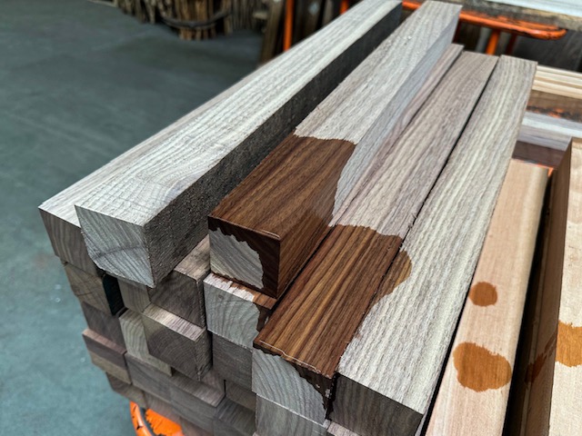 2" x 2" x 24" 8pcs Walnut Turning Squares